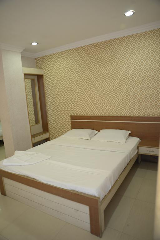 Hotel Sri Sai Krupa Hyderabad Habitación foto