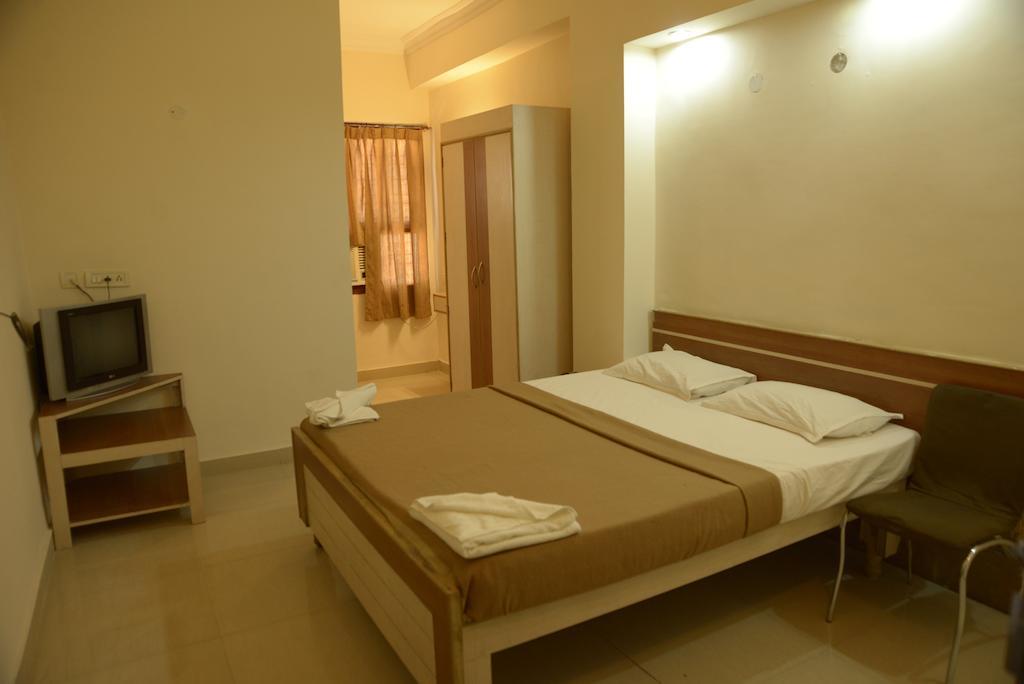 Hotel Sri Sai Krupa Hyderabad Habitación foto