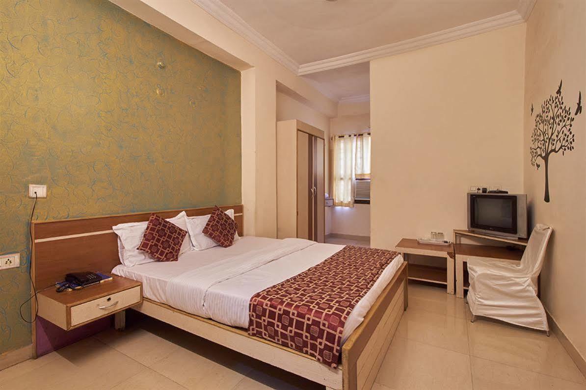 Hotel Sri Sai Krupa Hyderabad Exterior foto